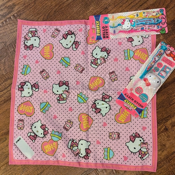 Sanrio Hello Kitty Pink Pocket Square Handkerchief & Toothbrush Lot - Picture 1 of 6